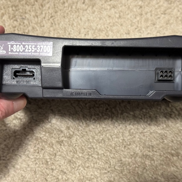 Nintendo 64 with expansion pack and accessories - Picture 9 of 10